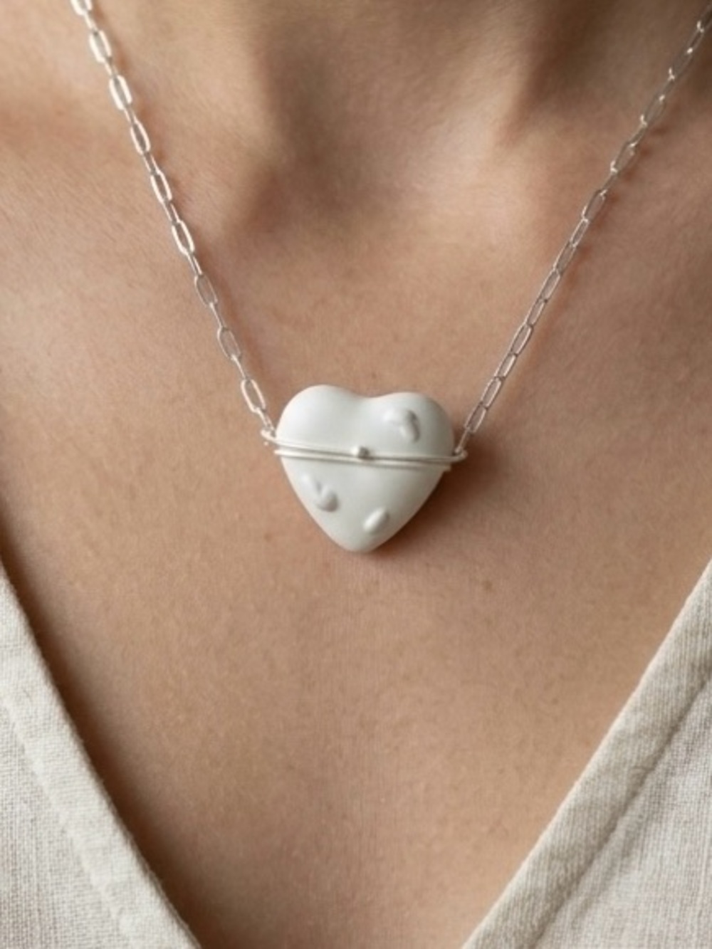 Elegant White and Silver heart Necklace